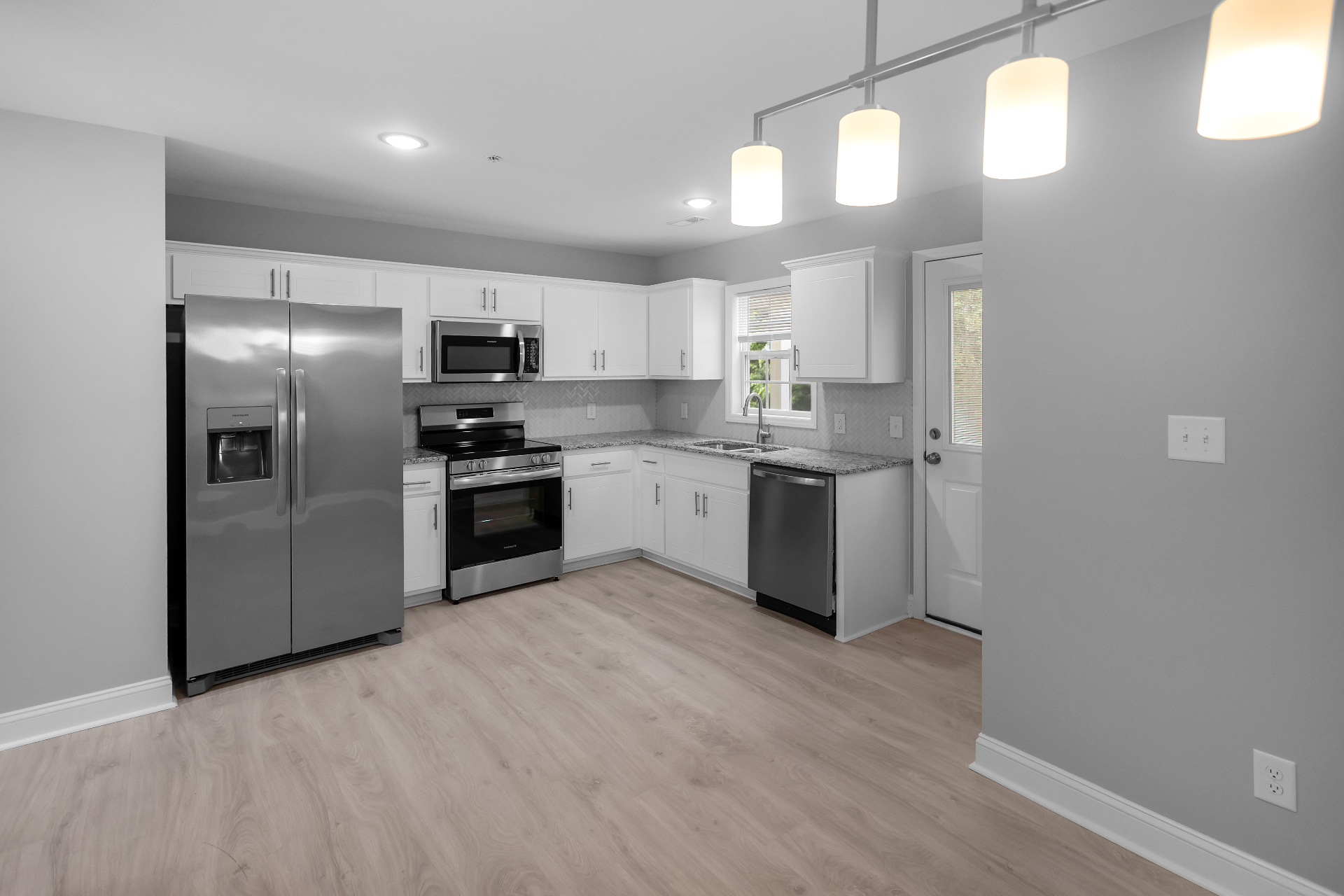1265 Cross Creek Circle